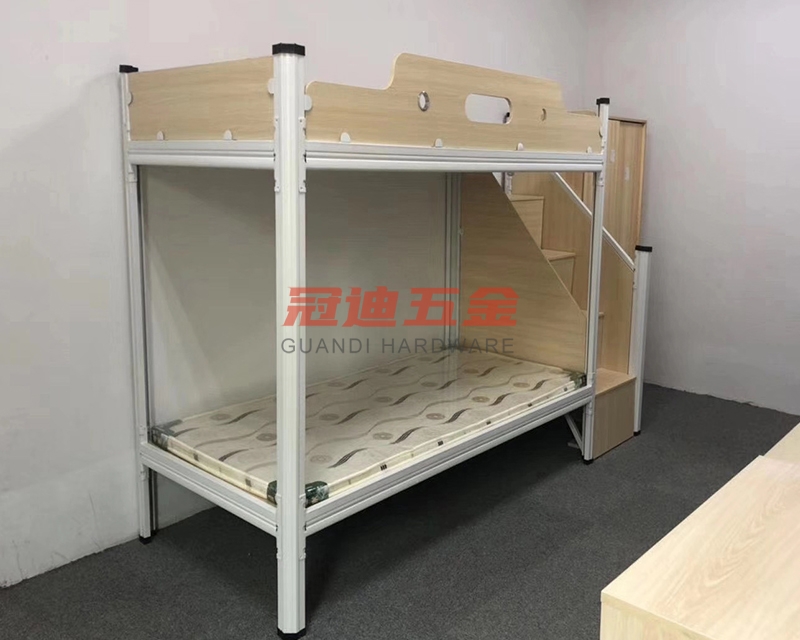 不同材質(zhì)的宿舍鐵床在保養(yǎng)方法上有何區(qū)別呢？